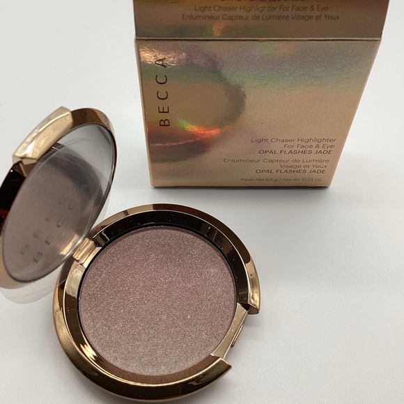 Becca Cosmetics Light Chaser Highlighter in Opal Flashes Jade - BNIB - Picture 8 of 16